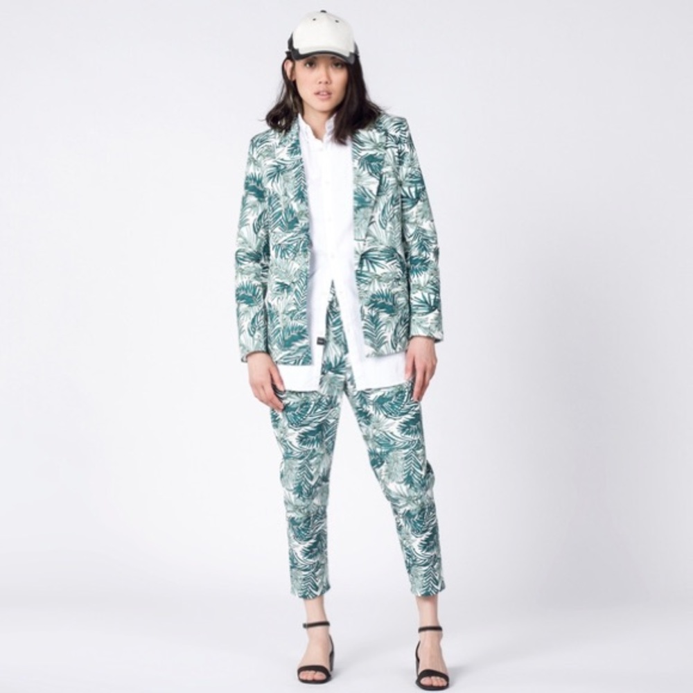 moving sale 🎉 lucca x wildfang blazer